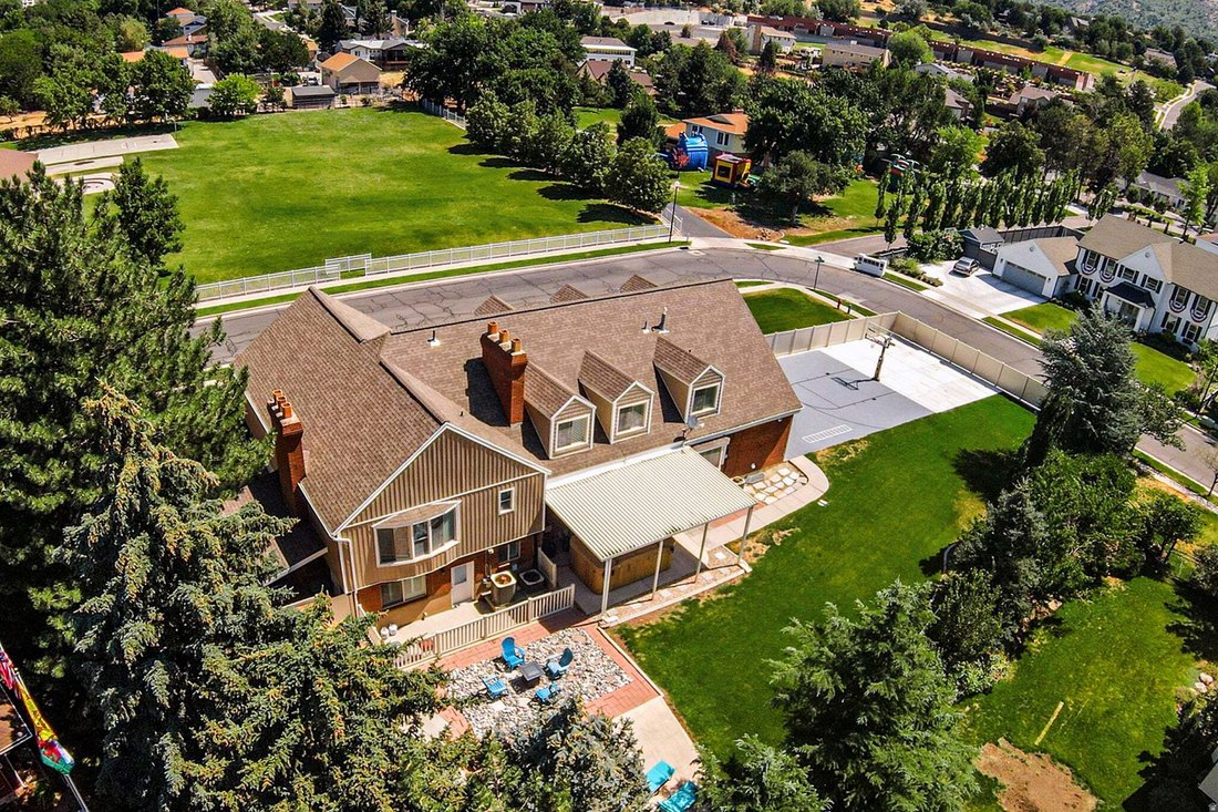 House in Sandy, Utah, United States 2 - 17601995