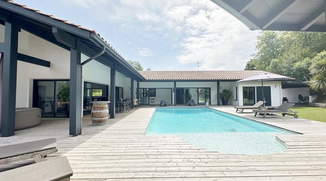 Villa in Ahetze, Nouvelle-Aquitaine, France 3 - 18611031