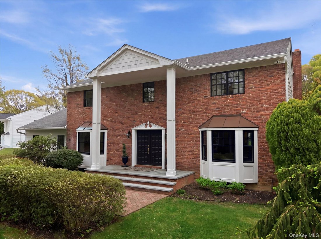 House in Melville, New York, United States 1 - 18612298