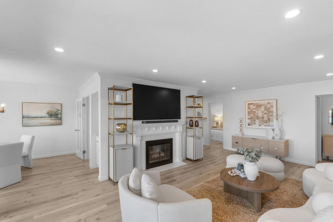 Condo in San Mateo, California, United States 5 - 18612071