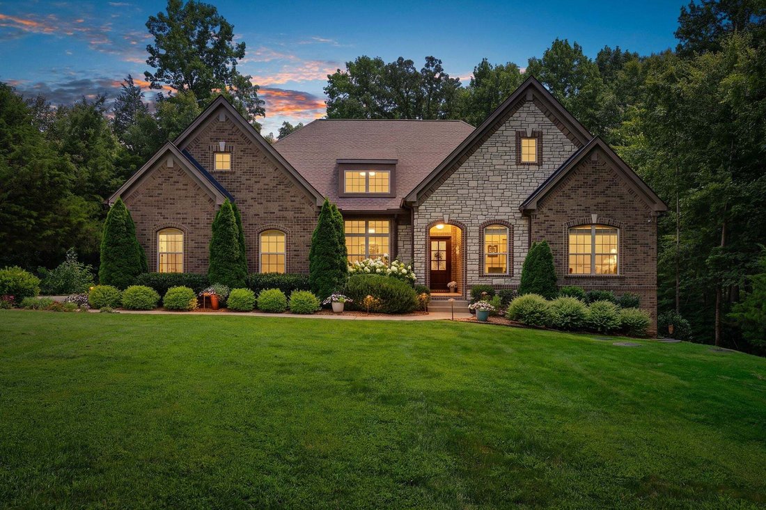 House in Bon Aqua, Tennessee, United States 1 - 18615250