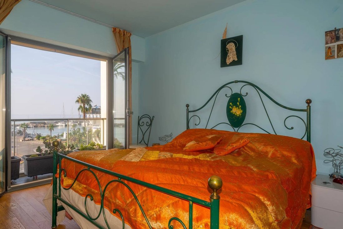 Apartment in Menton, Provence-Alpes-Côte d'Azur, France 5 - 18251430
