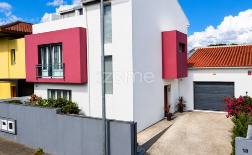 House in Faja de Cima, Azores, Portugal 1