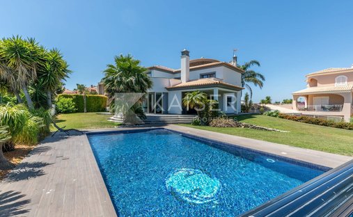 Villa in Praia dos Pescadores, Olhos de Agua, Portugal 1