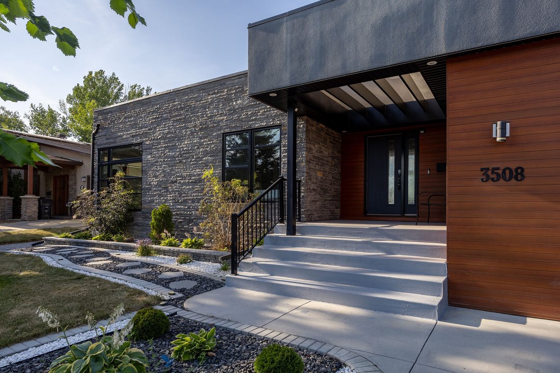 House in Calgary, Alberta, Canada 5 - 18610937