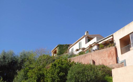 Maison à Menton, Provence-Alpes-Côte d'Azur, France 1