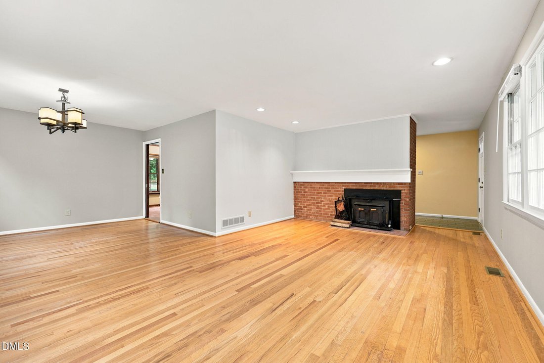 House in Chapel Hill, North Carolina, United States 4 - 18609432