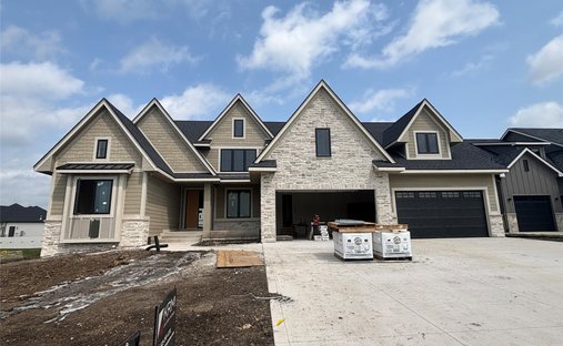 House in Urbandale, Iowa, United States 1