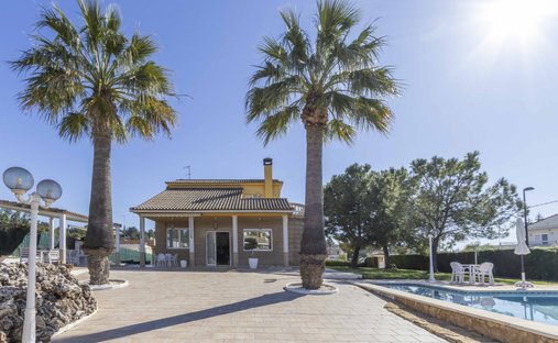 House in Torrent, Valencian Community, Spain 1