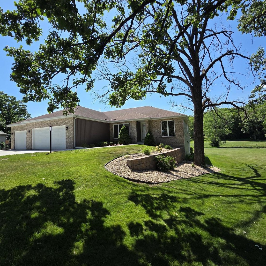 House in Cottage Grove, Wisconsin, United States 1 - 18609098