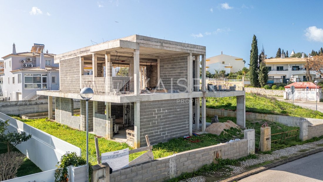 Villa in Olhos de Agua, Algarve, Portugal 1 - 16402752