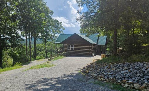 House in Tellico Plains, Tennessee, United States 1