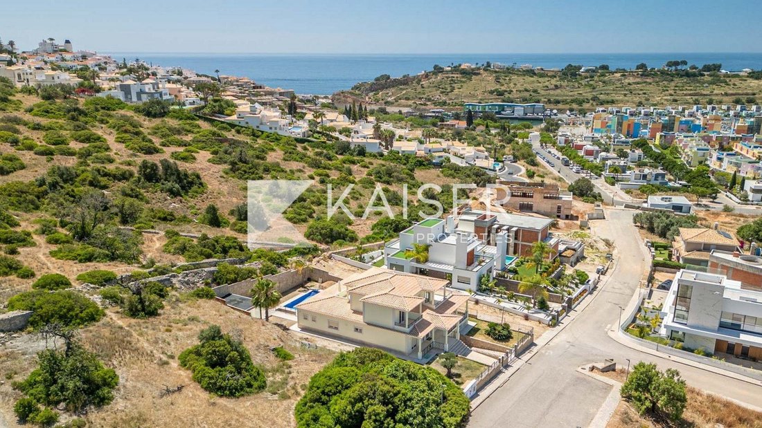 Villa in Olhos de Agua, Algarve, Portugal 1 - 14214964