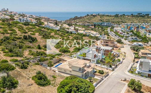 Villa in Olhos de Agua, Algarve, Portugal 1