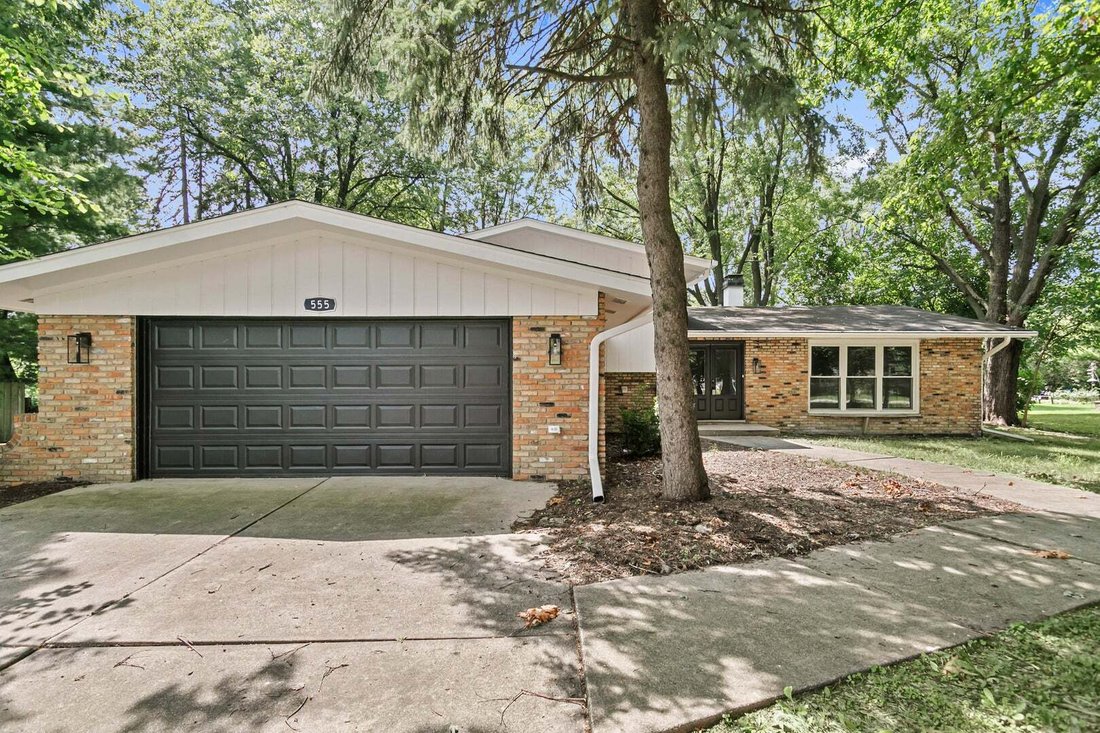 House in Naperville, Illinois, United States 1 - 18040615