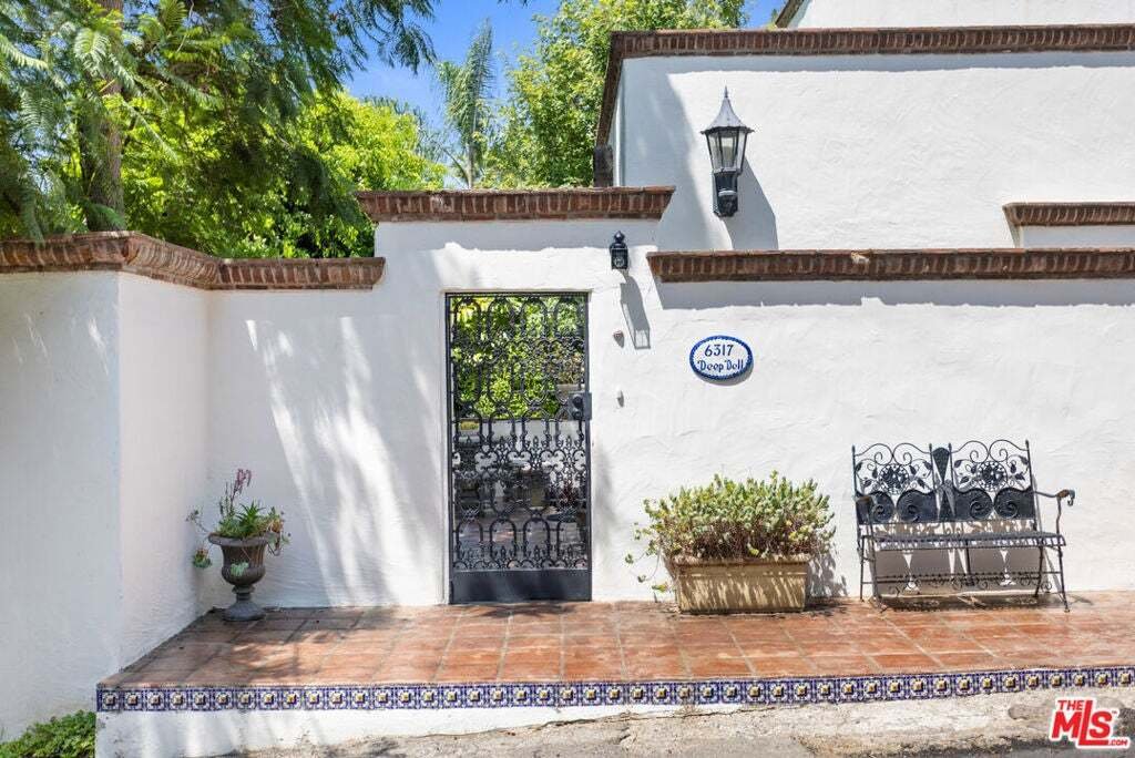 House in Los Angeles, California, United States 2 - 18611801