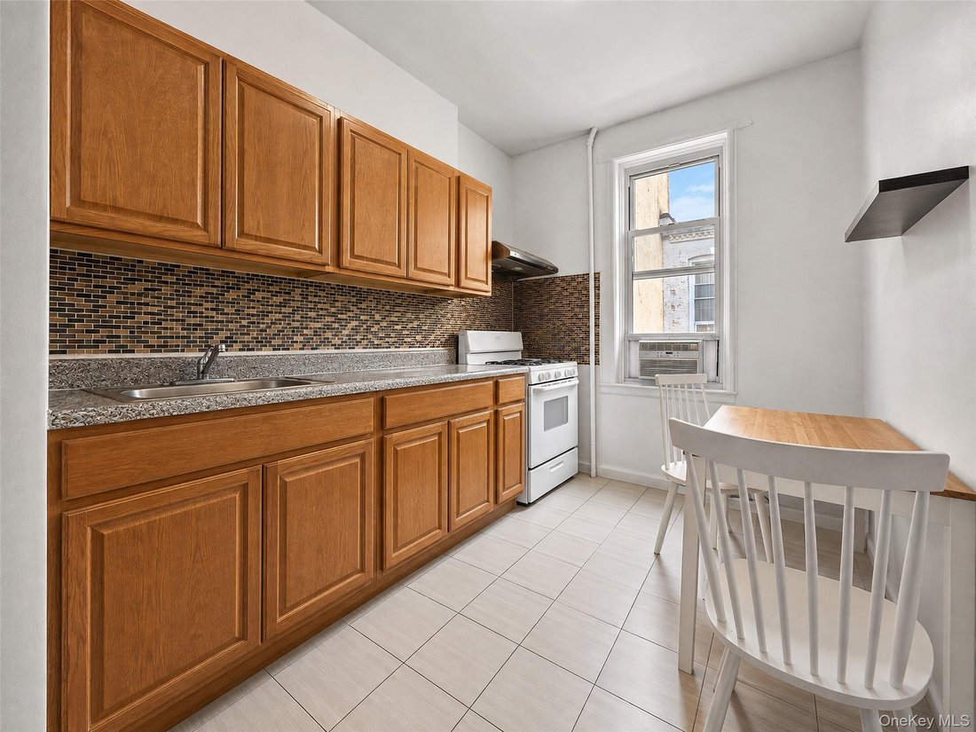 House in New York, New York, United States 4 - 18609294