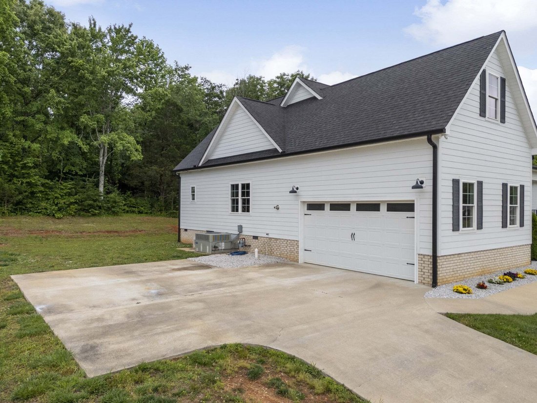 House in Burns, Tennessee, United States 4 - 18615209