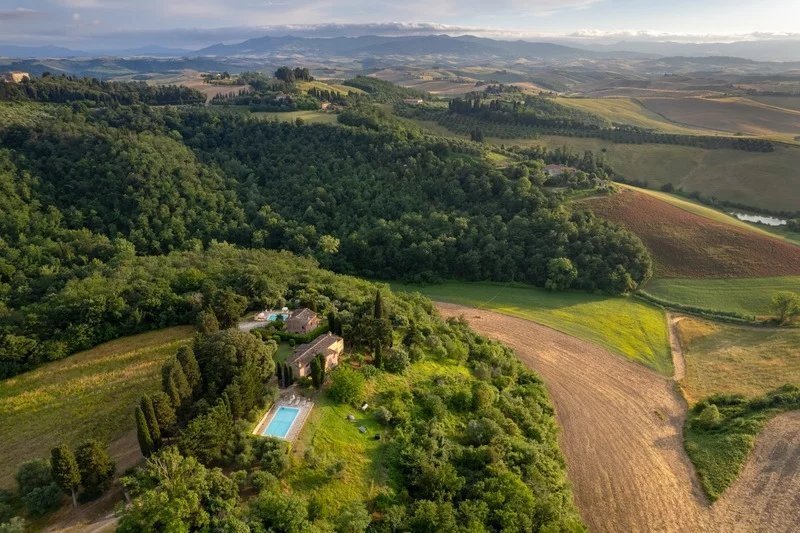 Estate in Volterra, Tuscany, Italy 1 - 18610746