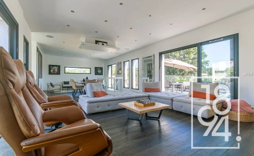 Maison à La Destrousse, Provence-Alpes-Côte d'Azur, France 1