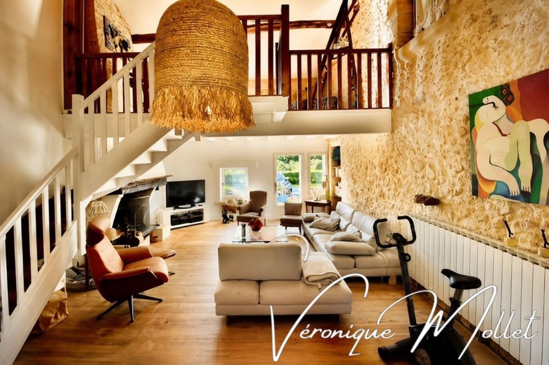 Farm Ranch in Lignan-de-Bordeaux, Neu-Aquitanien, Frankreich 1 - 18275586