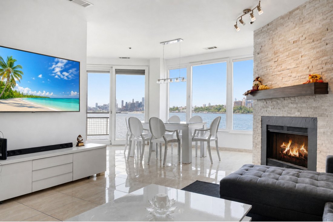 Condo in Weehawken, New Jersey, United States 1 - 18615024