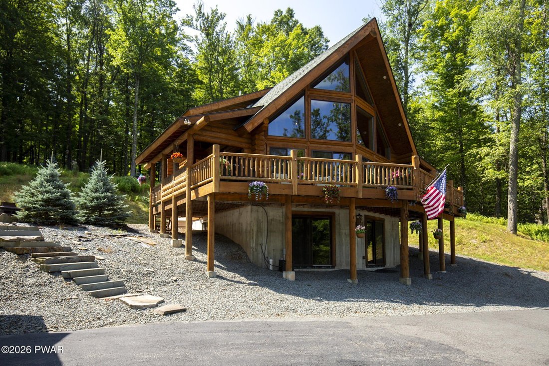 House in Greentown, Pennsylvania, United States 1 - 18611312