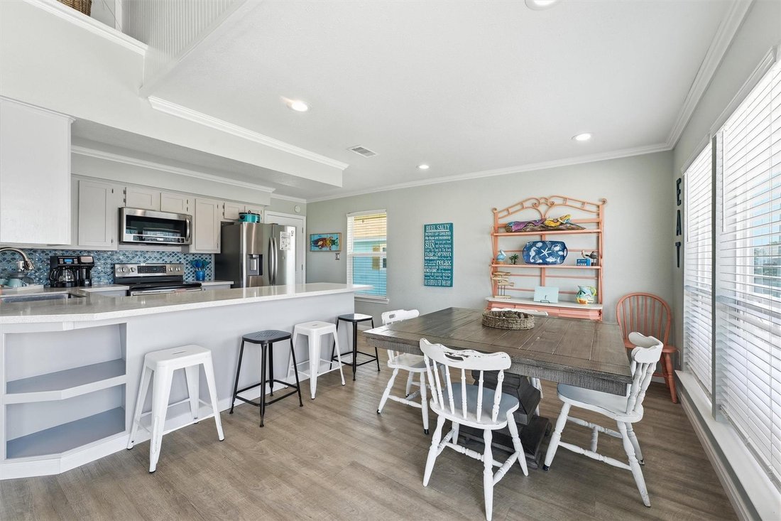 House in Galveston, Texas, United States 5 - 18613357