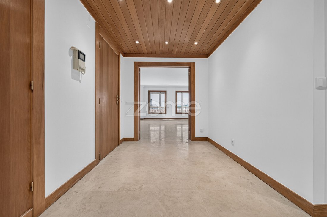 Apartment in Lumiar, Lisbon, Portugal 2 - 18613904