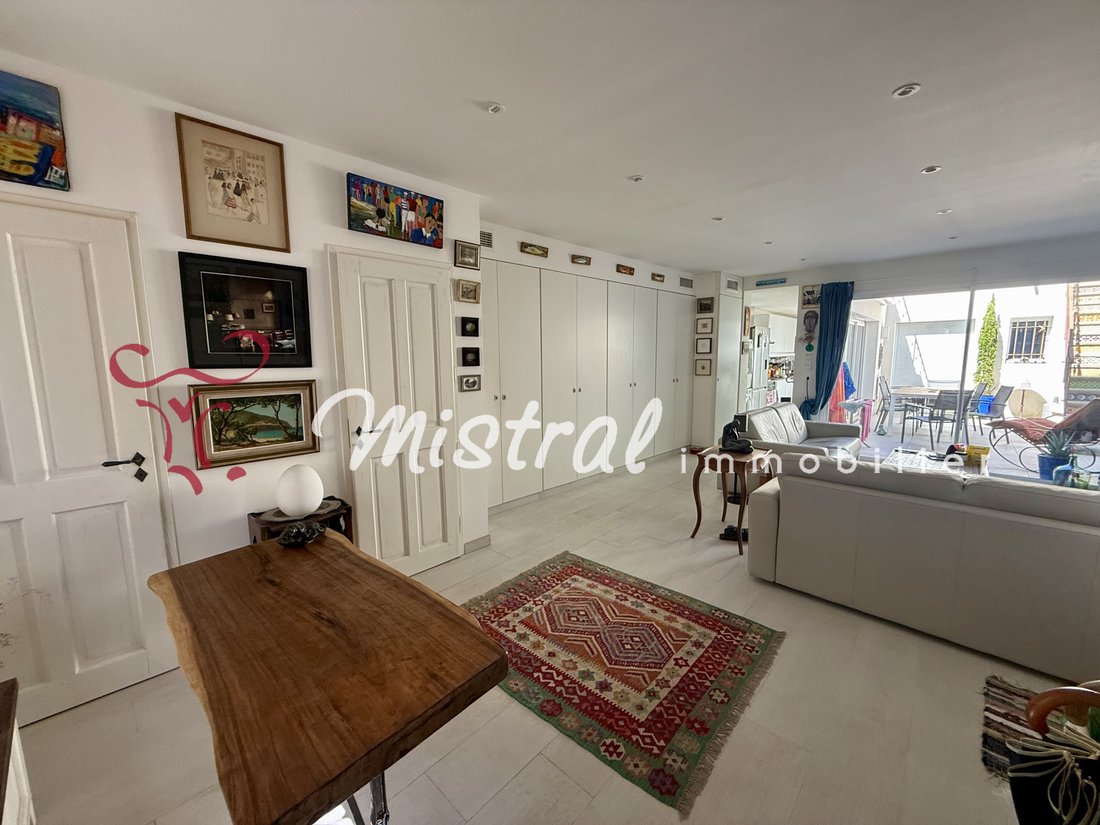 House in Centre Ville, Aigues-Mortes, France 5 - 18456806