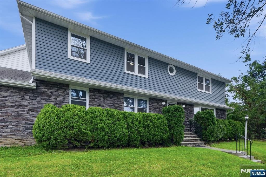 House in Clifton, New Jersey, United States 3 - 18612996