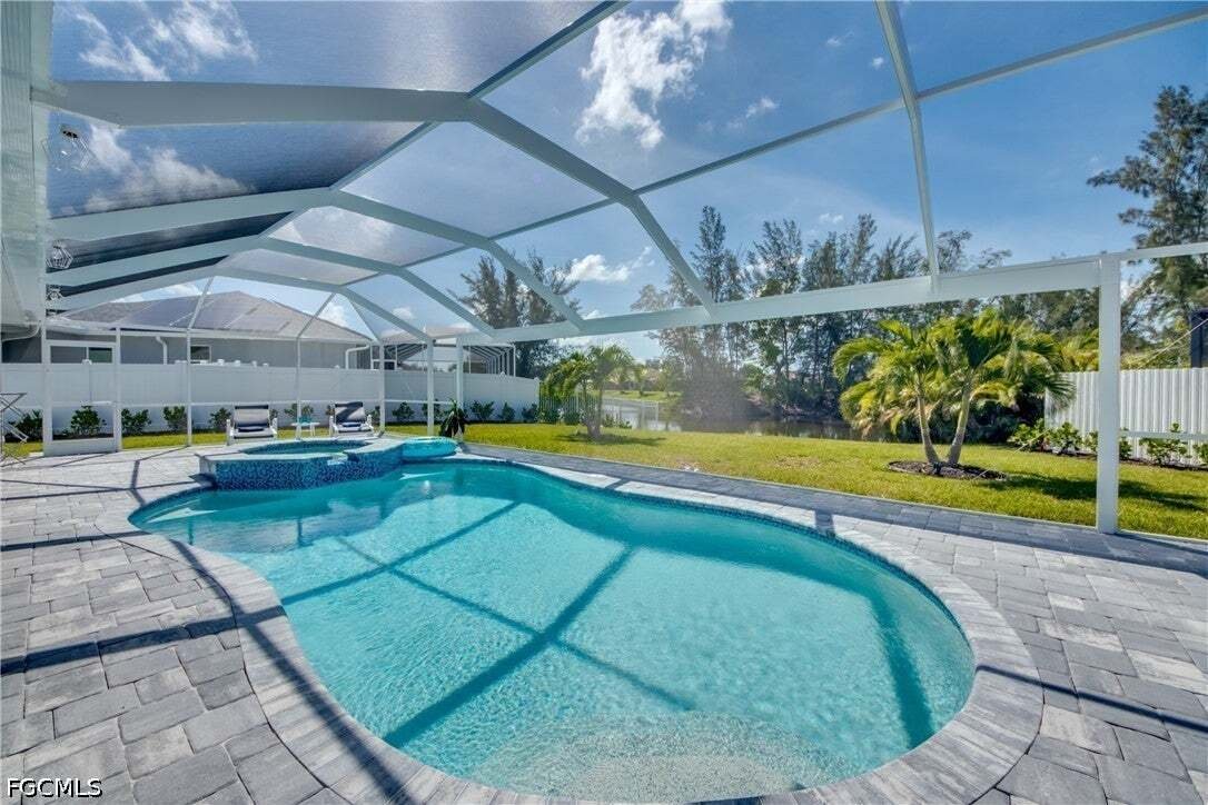 House in Cape Coral, Florida, United States 2 - 18612003
