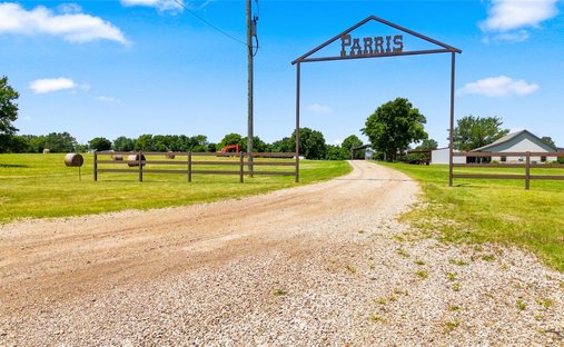 House in Ben Franklin, Texas, United States 1