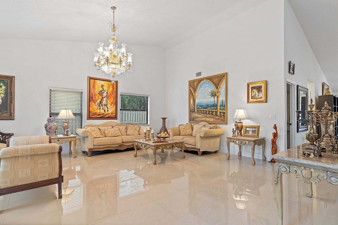 House in Davie, Florida, United States 5 - 18612379