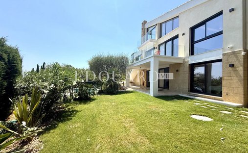 Villa à Cabbe-Saint Roman, Roquebrune-Cap-Martin, France 1