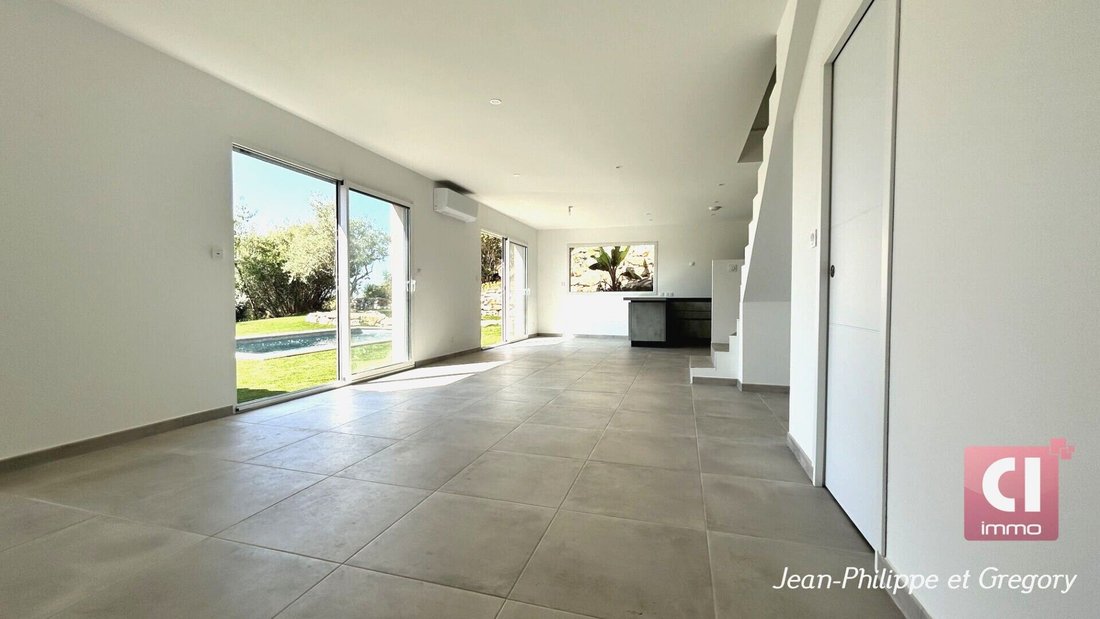 Villa in Carnoules, Provence-Alpes-Côte d'Azur, France 5 - 18609828