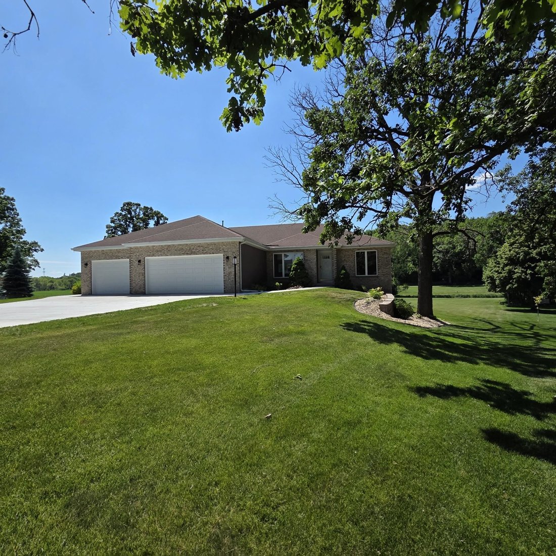 House in Cottage Grove, Wisconsin, United States 2 - 18609582