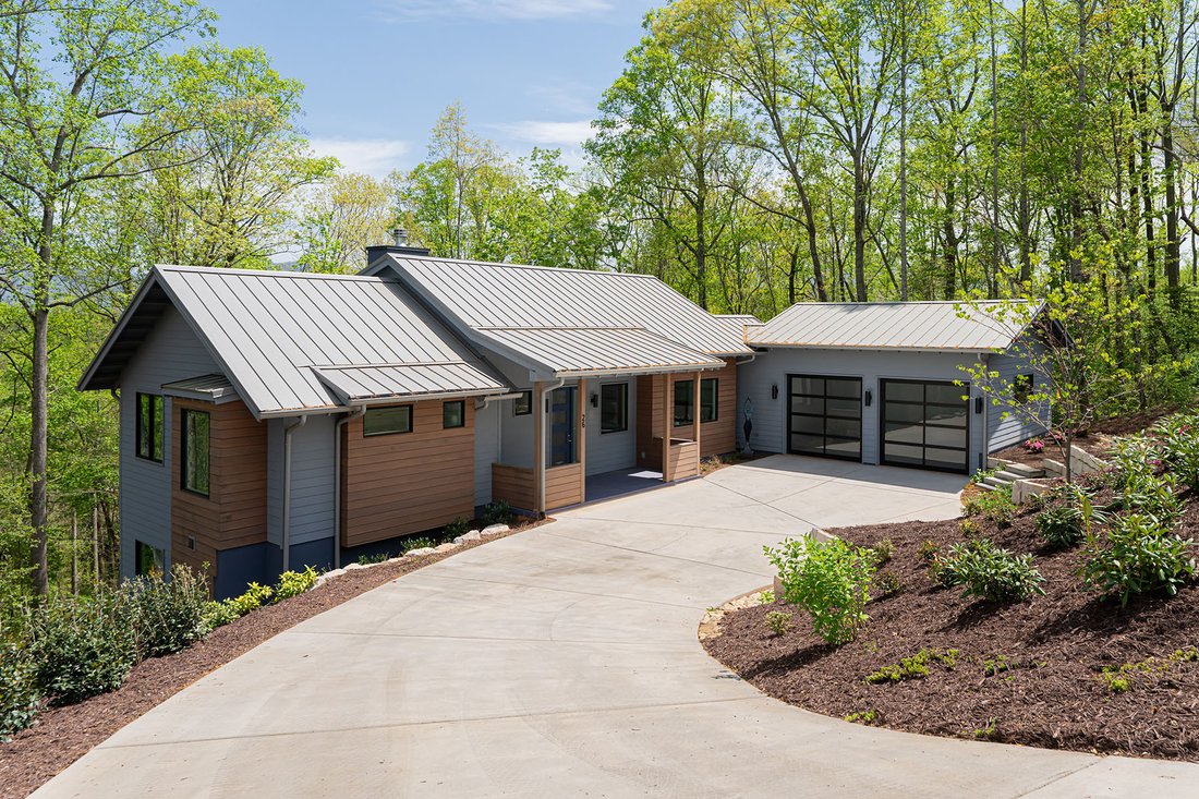 House in Asheville, North Carolina, United States 1 - 15573422