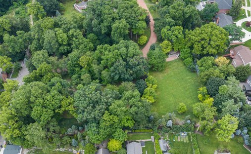 Land in Novi, Michigan, Vereinigte Staaten 1