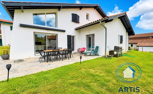 Villa in Sare, Nouvelle-Aquitaine, France 1