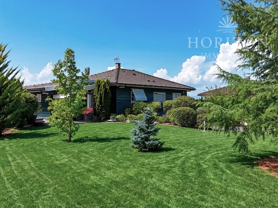Villa in Armoy, Auvergne-Rhône-Alpes, France 2 - 16577708