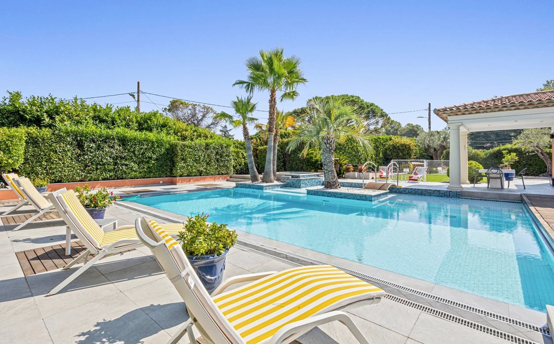 Villa in Mirandoles, Le Cannet, France 2 - 18610949