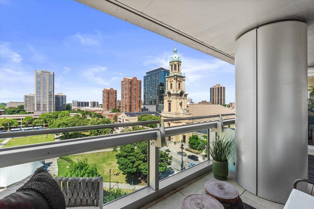 Condo in Milwaukee, Wisconsin, United States 3 - 18611708