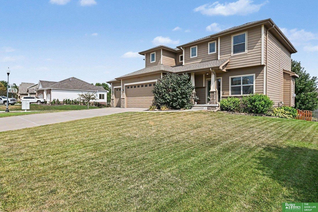 House in Papillion, Nebraska, United States 2 - 18611397