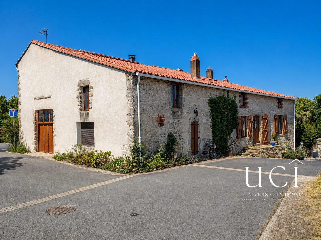 House in Cugand, Cugand-la-Bernardiere, France 1 - 18496210