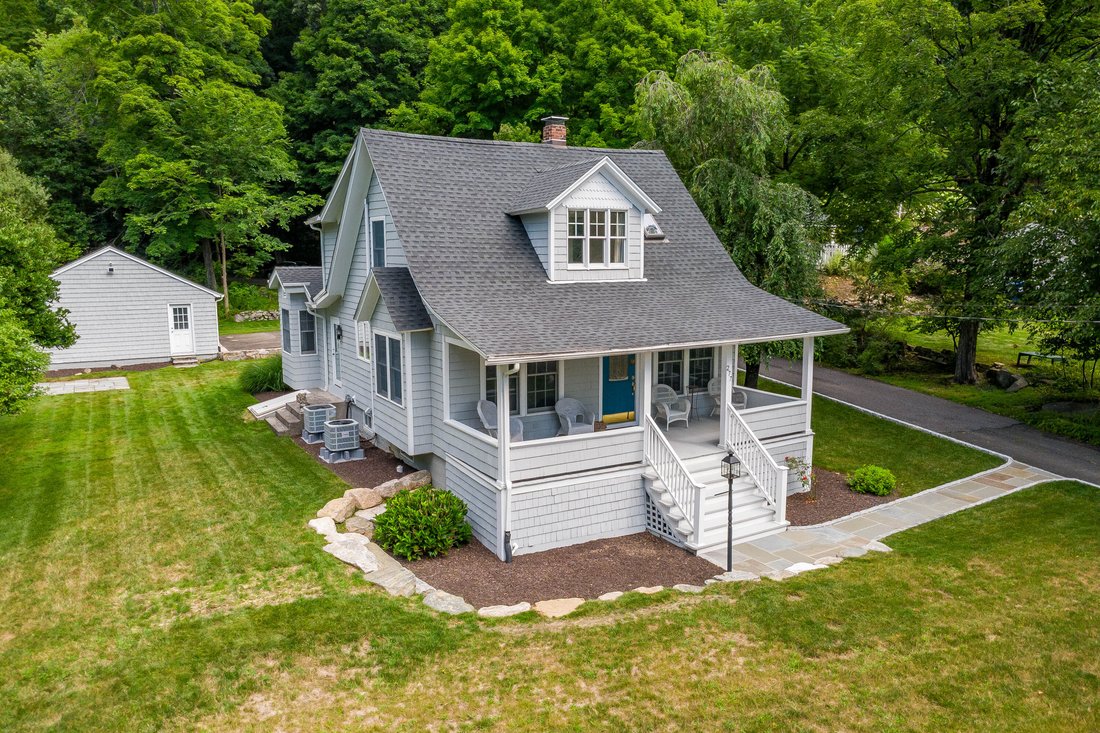 House in Danbury, Connecticut, United States 1 - 18610938