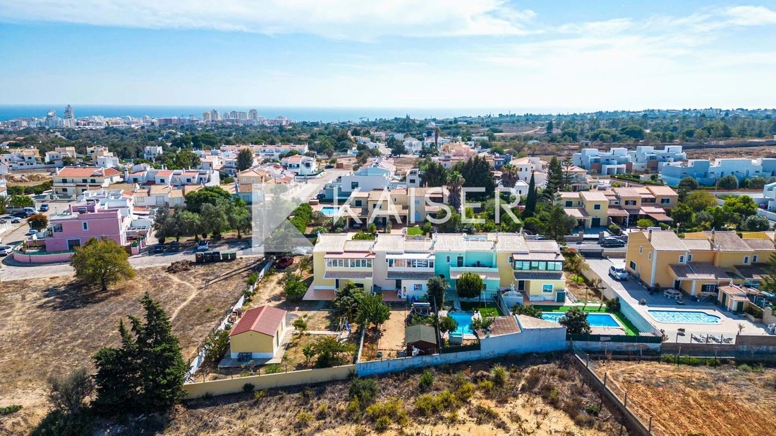 Townhouse in Armacao de Pera, Algarve, Portugal 1 - 13365522