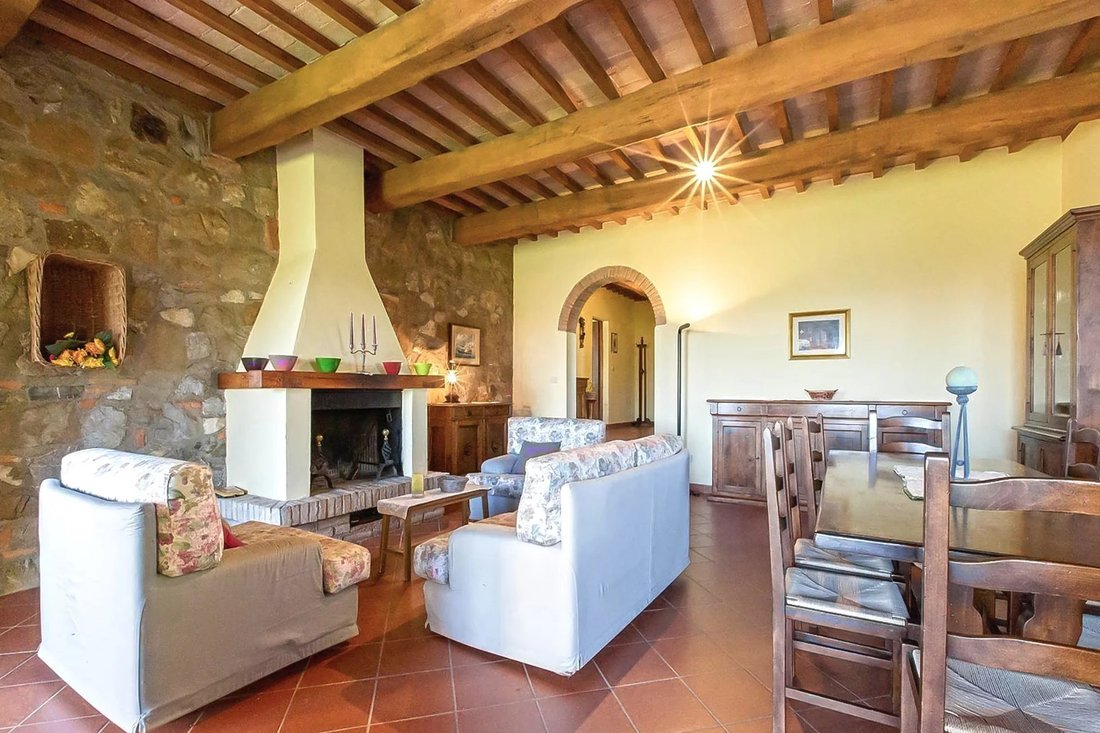 Estate in Arnaccio-Chiesanuova-Santo Stefano a Macerata Area, Cascina, Tuscany 1 - 18610741