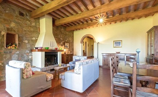 Anwesen in Arnaccio-Chiesanuova-Santo Stefano a Macerata Gebiet, Cascina, Toskana 1
