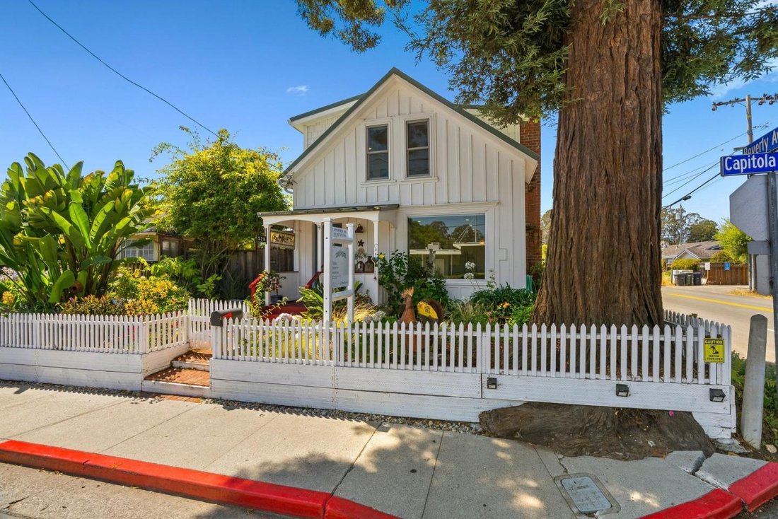 House in Capitola, California, United States 2 - 18591372